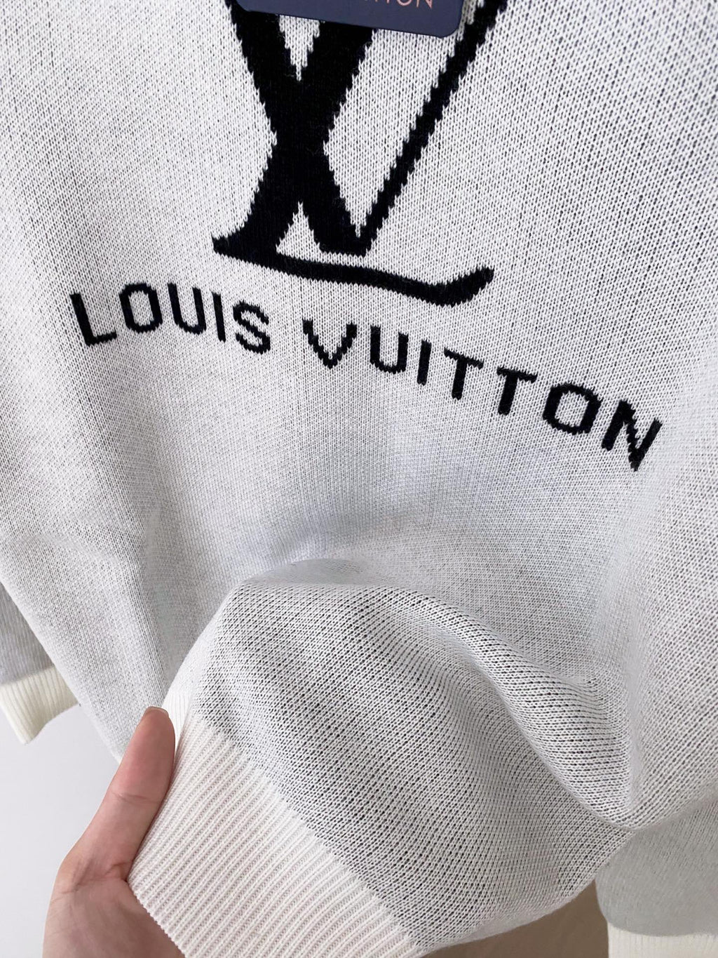 LV 25S SWEATER 0113