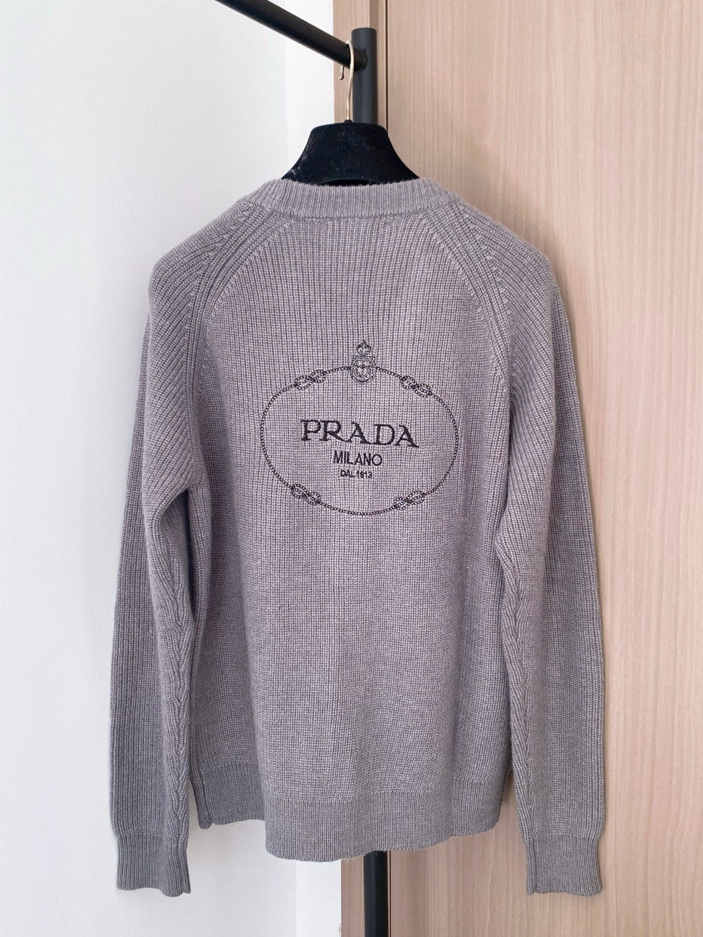 PRADA 25S CARDIGAN 396