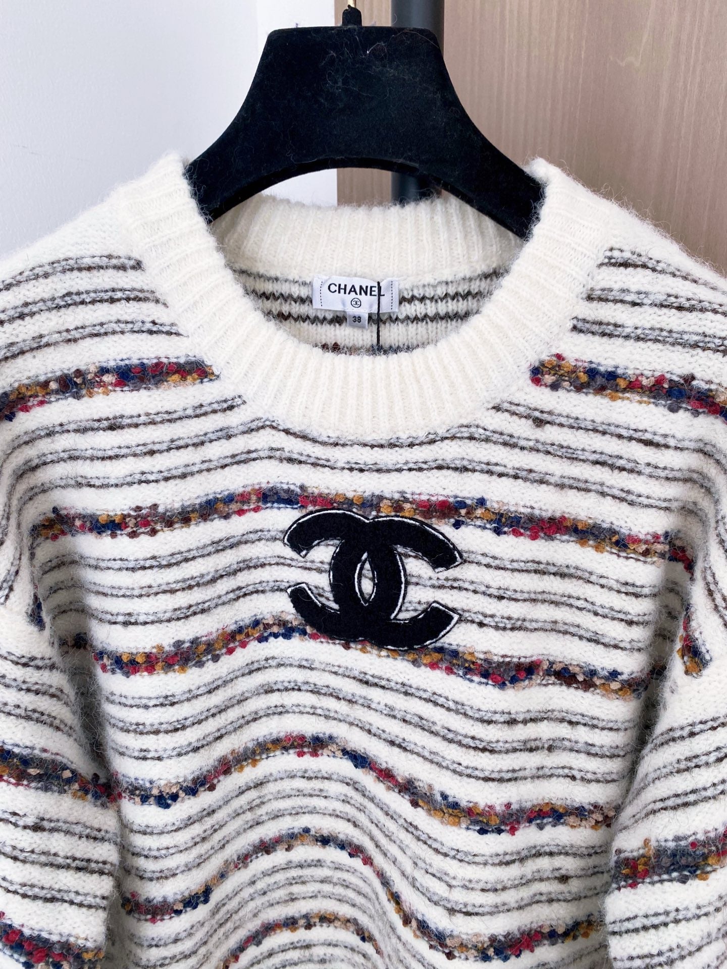 CHANEL 25S LONG-SLEEVE SWEATER 534