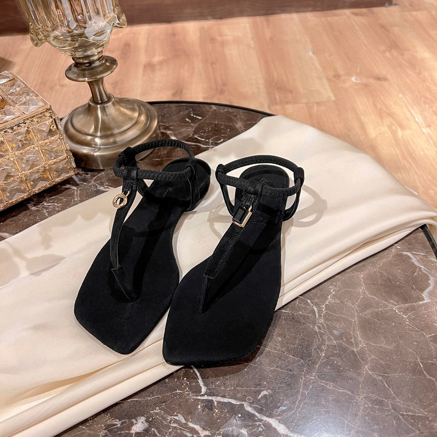 LP MINDIL SANDAL BLACK SUEDE