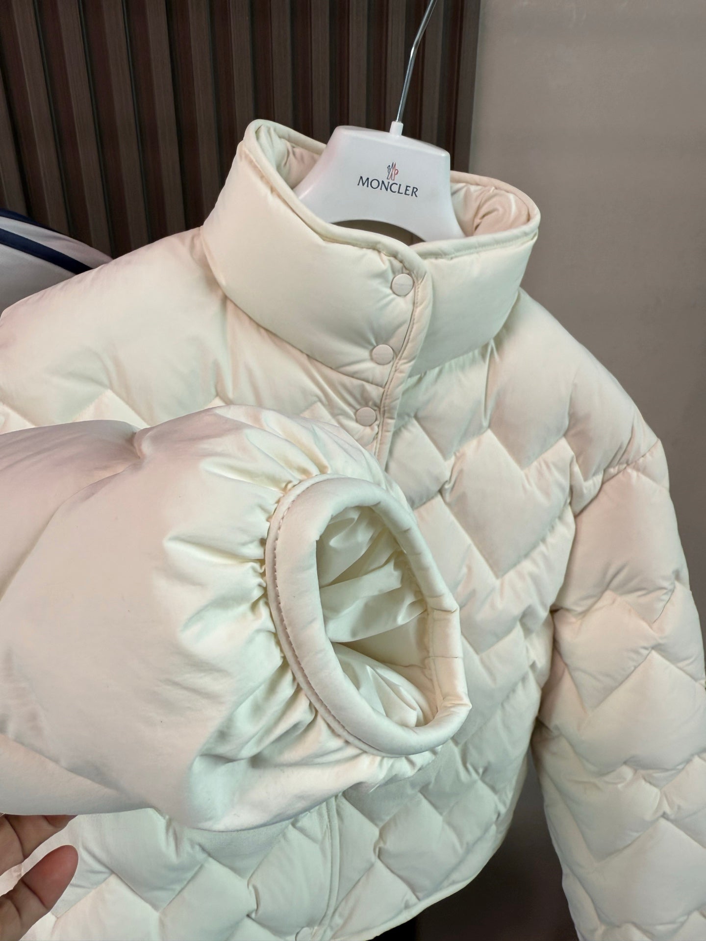 MONCLER JACKET STYLE 142