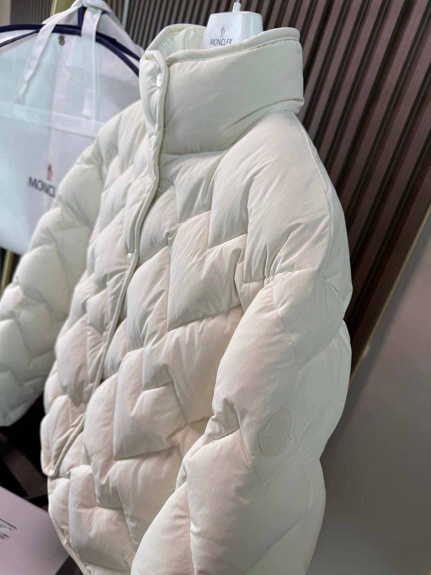 MONCLER JACKET STYLE 142