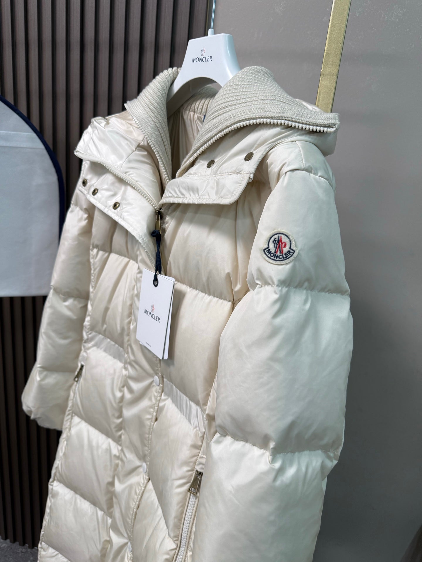 MONCLER COAT STYLE 140