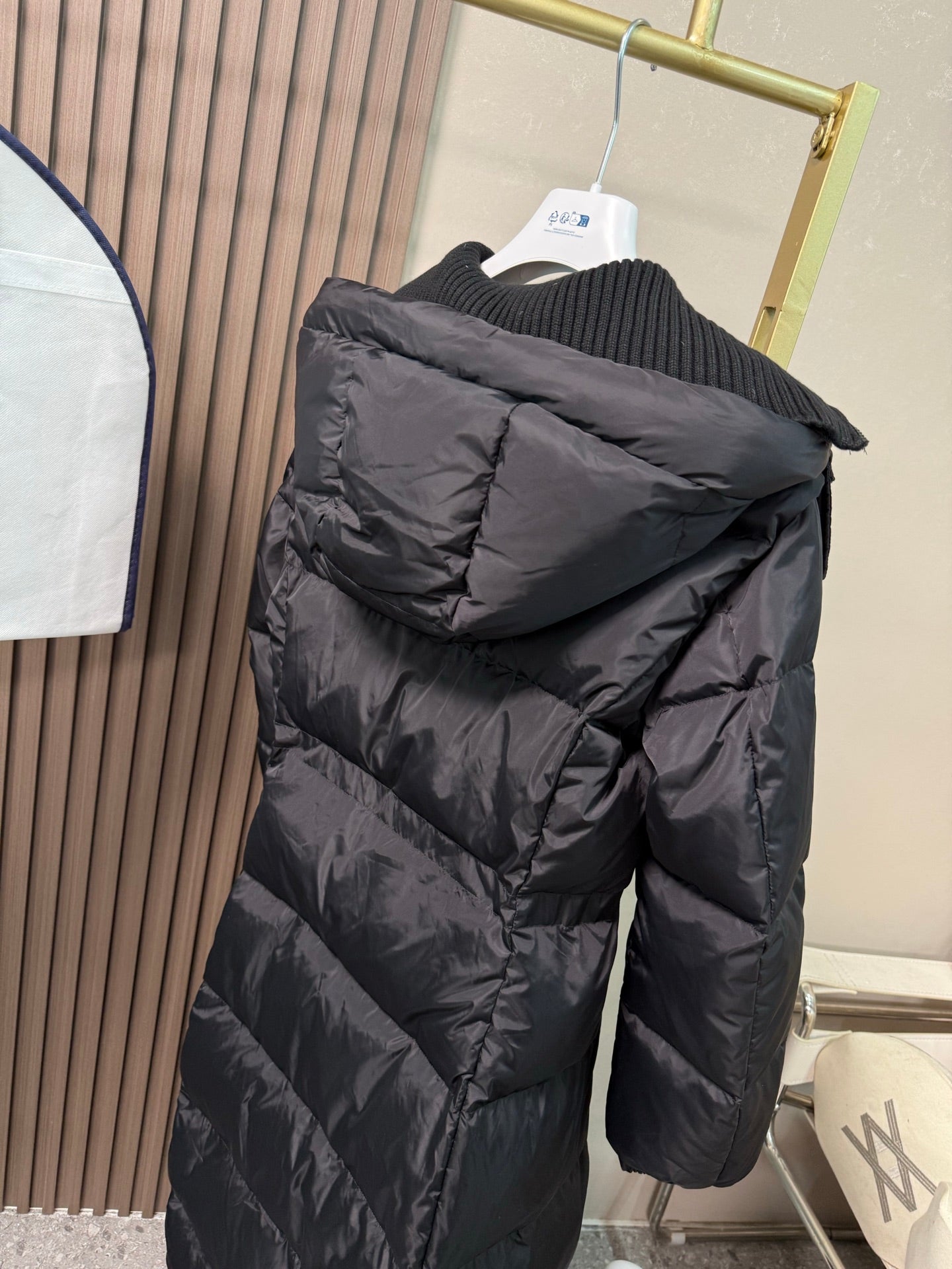 MONCLER COAT STYLE 141