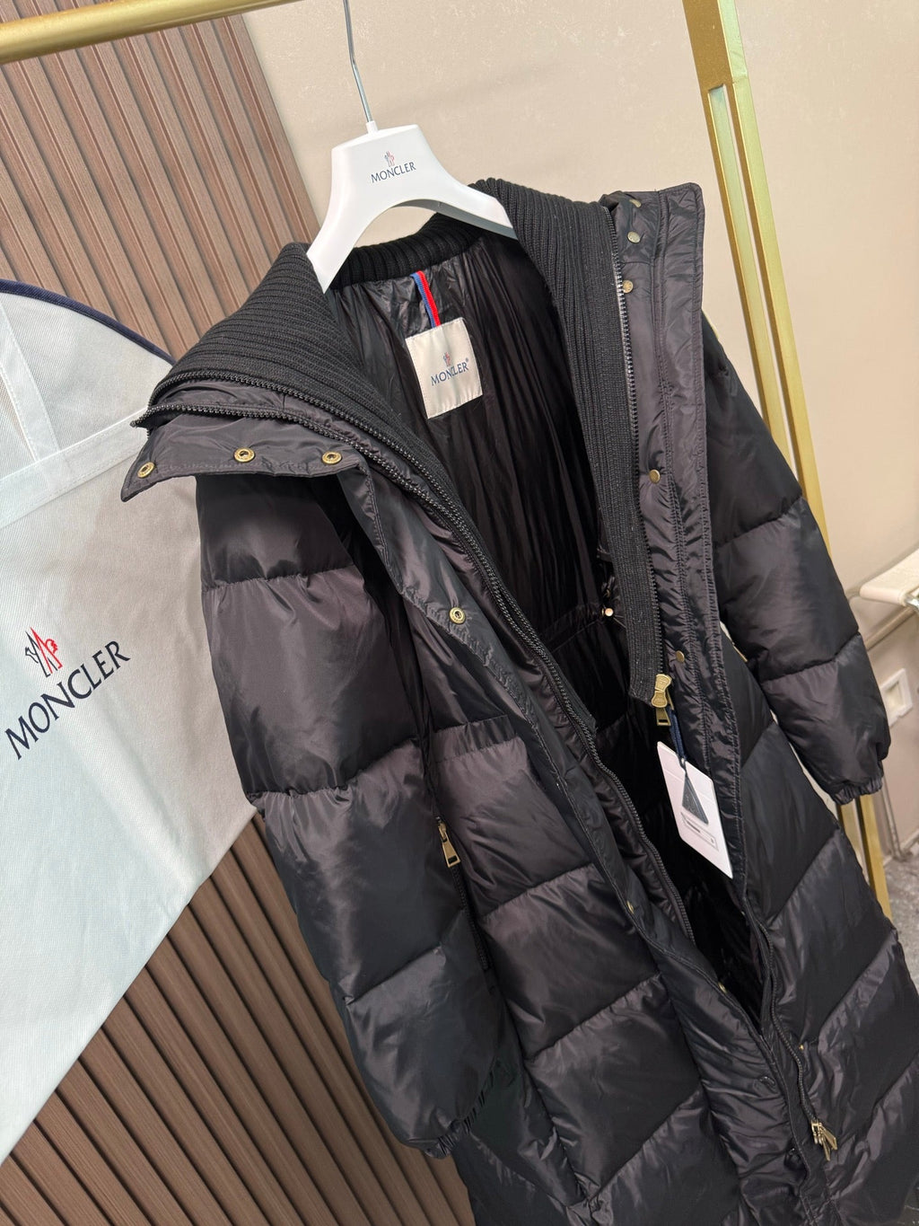 MONCLER COAT STYLE 141