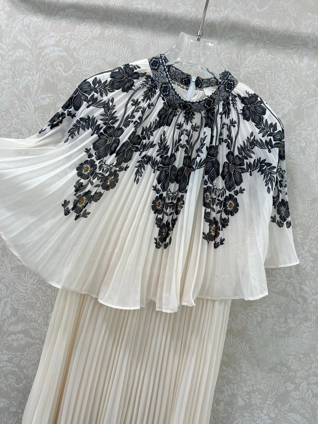 ZIMMER LACE OVERLAY DRESS WITH SMALL STAND COLLAR 269305