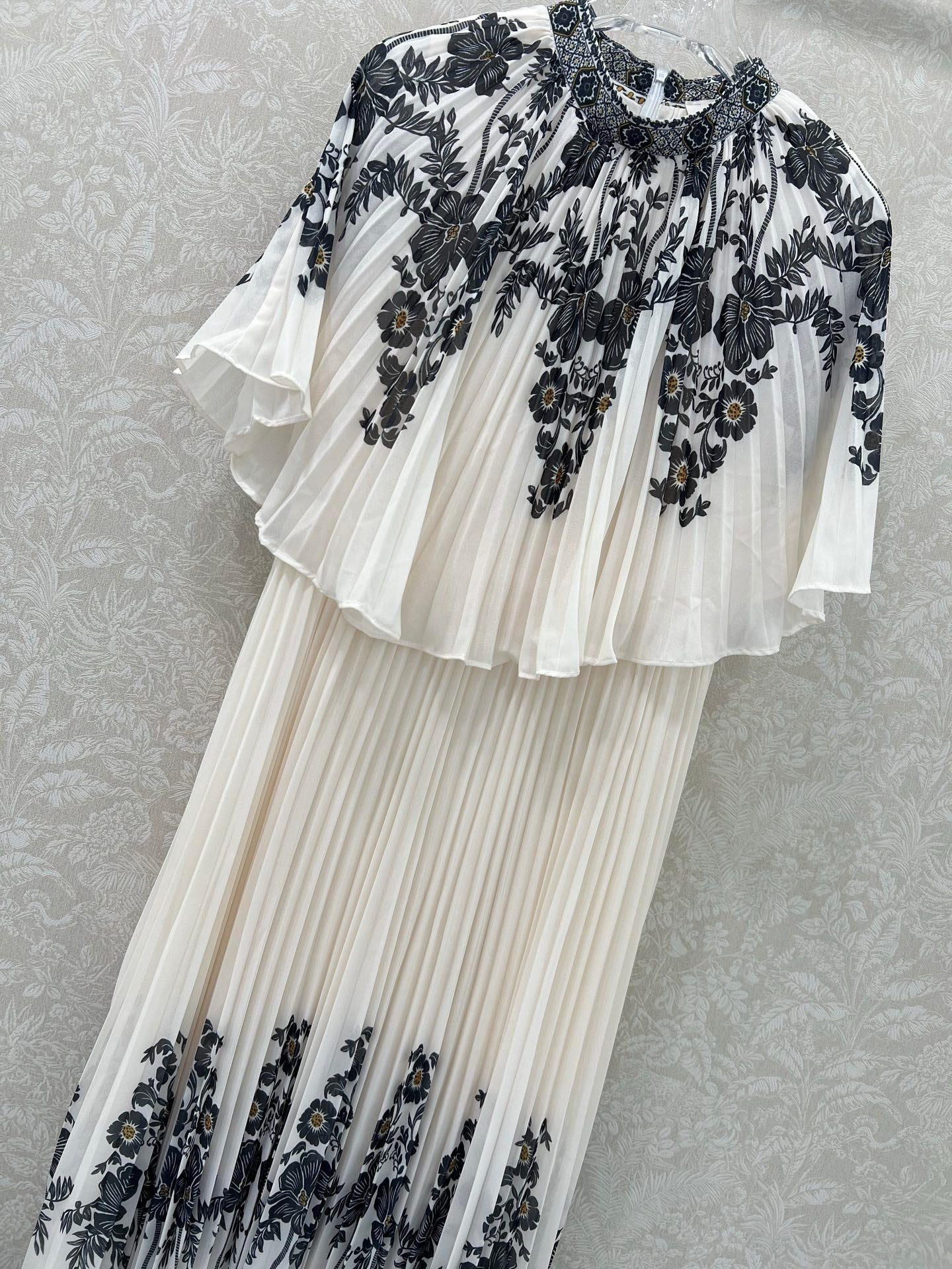 ZIMMER LACE OVERLAY DRESS WITH SMALL STAND COLLAR 269305