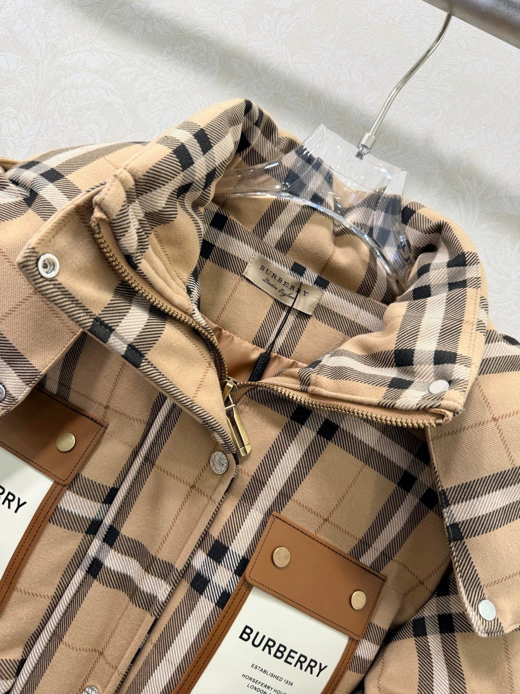 BURBERRY 25S DOWN JACKET 310