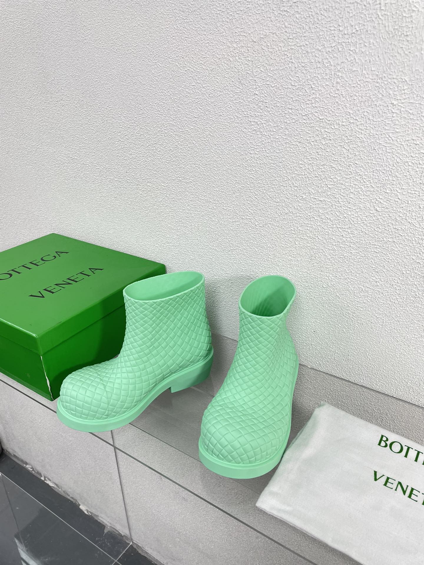 FIREMAN BOOTS IN GREEN MINT RUBBER WITH ICONIC INTRECCIO MOTIF