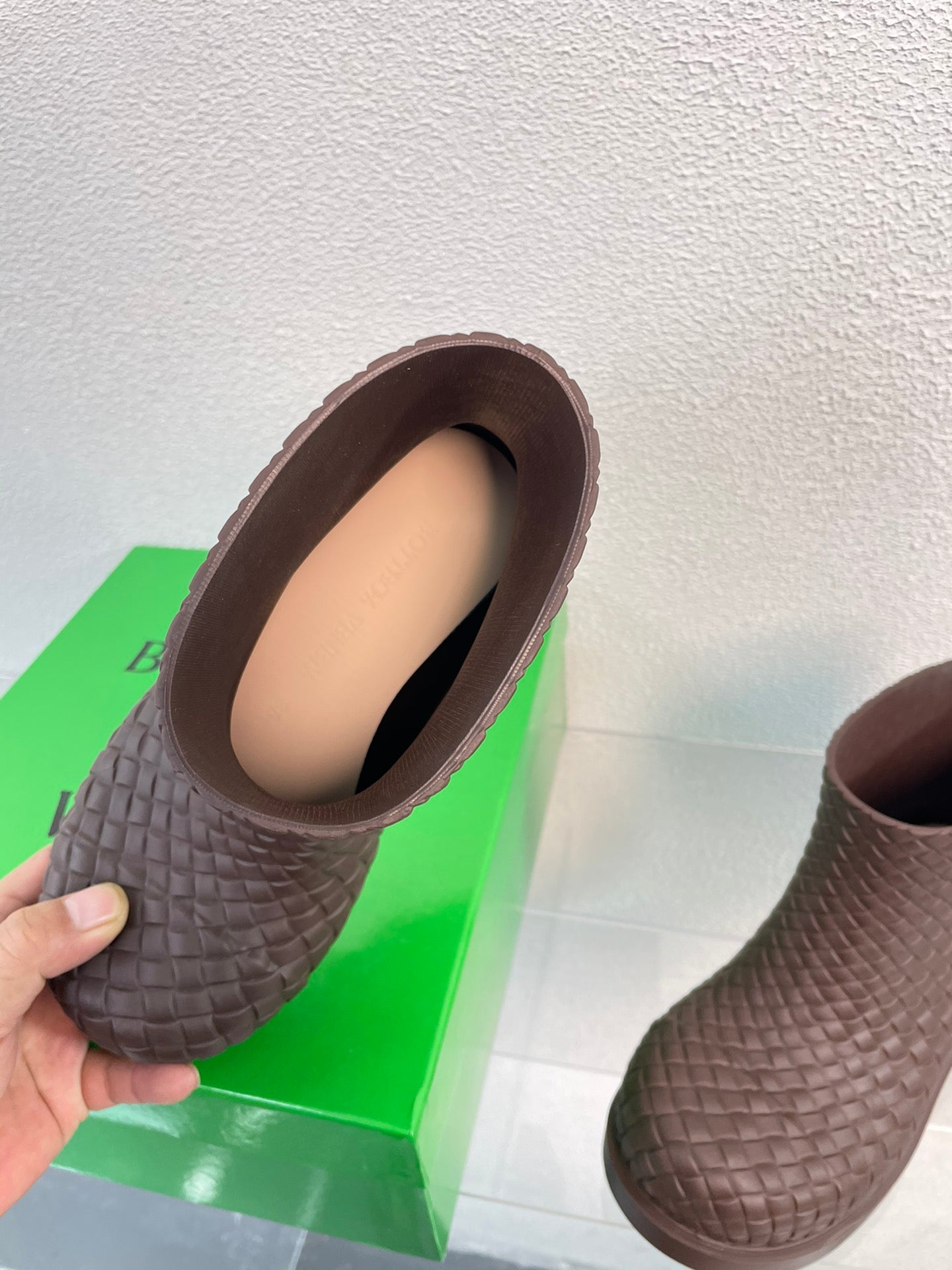 FIREMAN BOOTS IN CHOCOLATE BROWN RUBBER WITH ICONIC INTRECCIO MOTIF