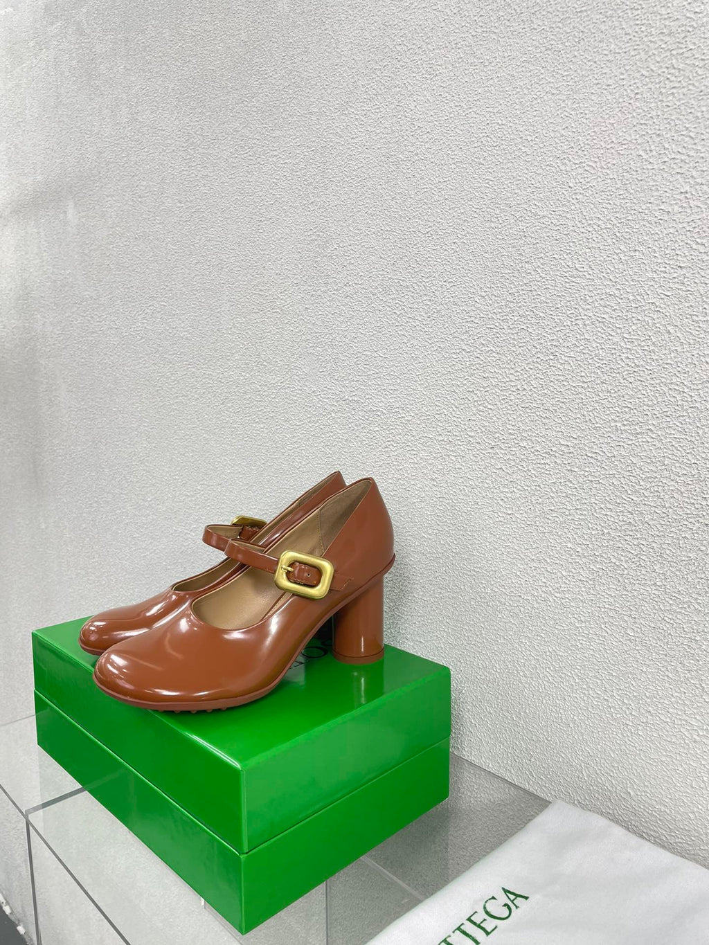 ATOMIC MARY-JANE PUMP 9 CM IN BRONZE BROWN CALFSKIN