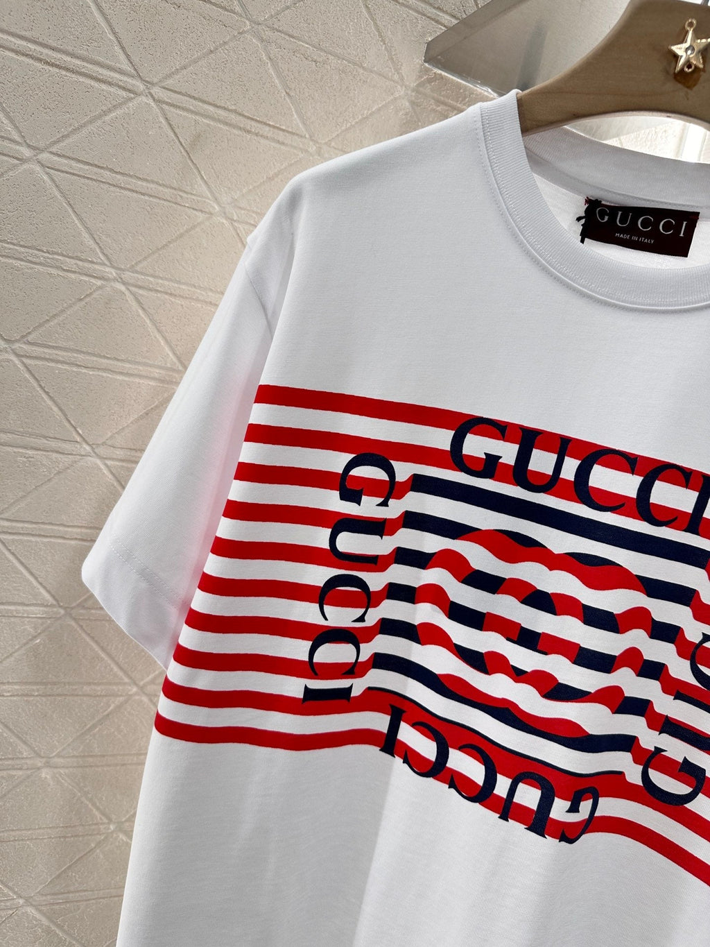 GUCCI T-SHIRT STYLE 37