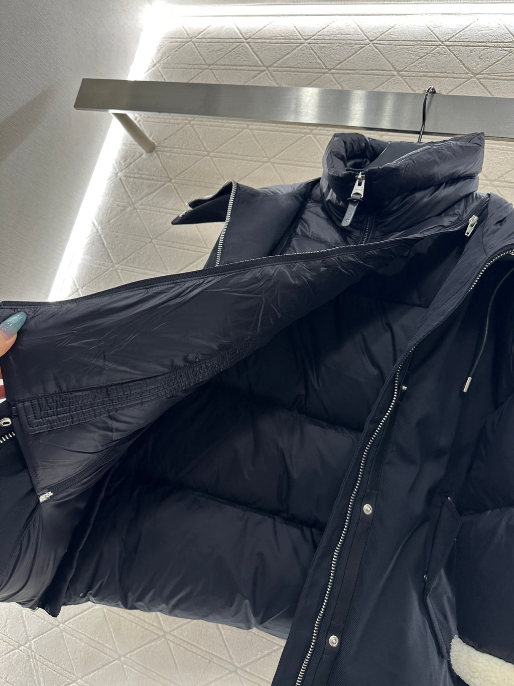 MONCLER 25S DOWN JACKET WITH HOOD 219