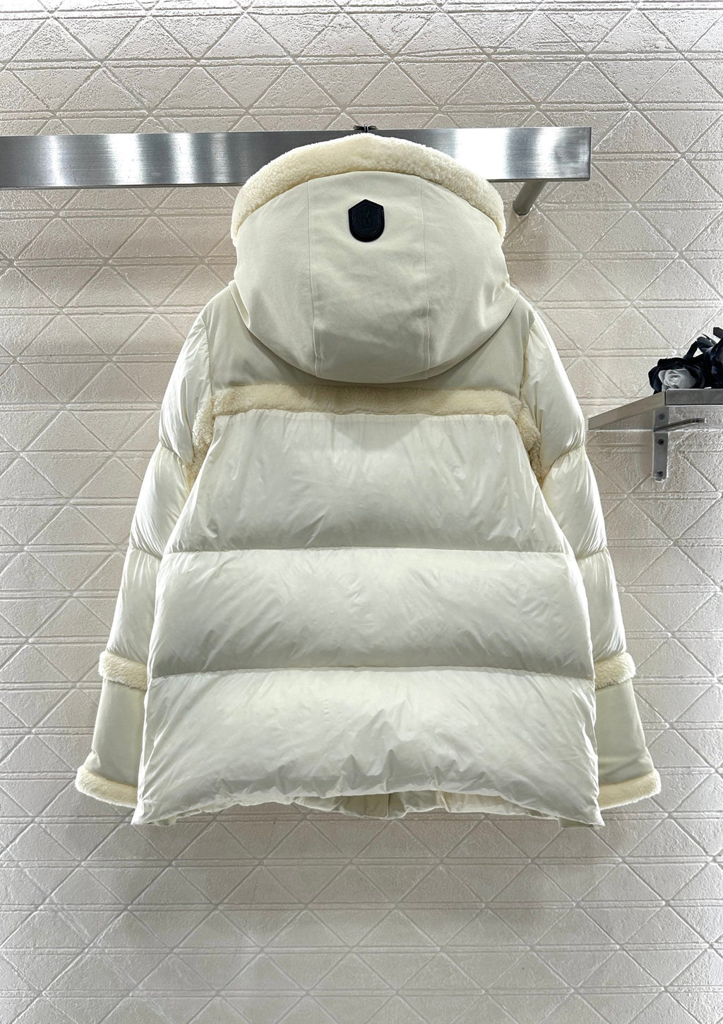 MONCLER 25S DOWN JACKET WITH HOOD 220