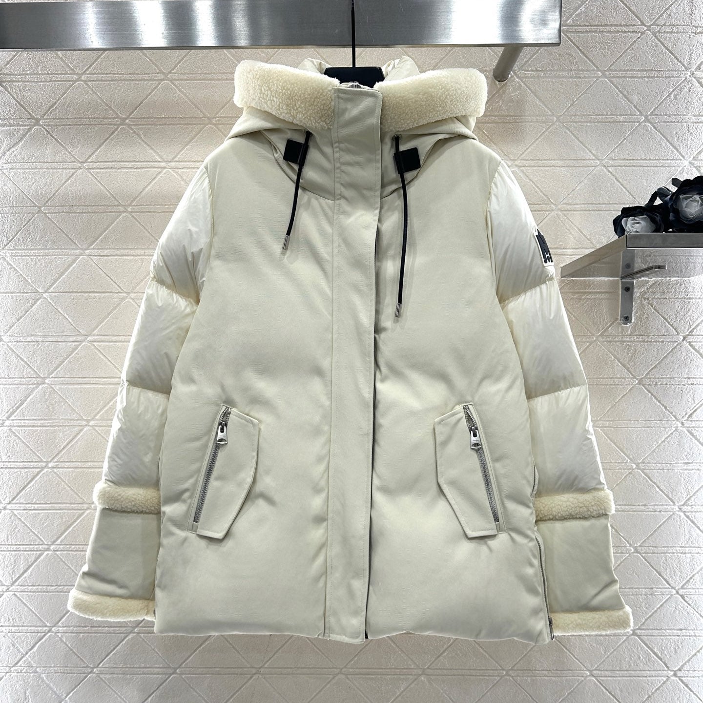 MONCLER 25S DOWN JACKET WITH HOOD 220