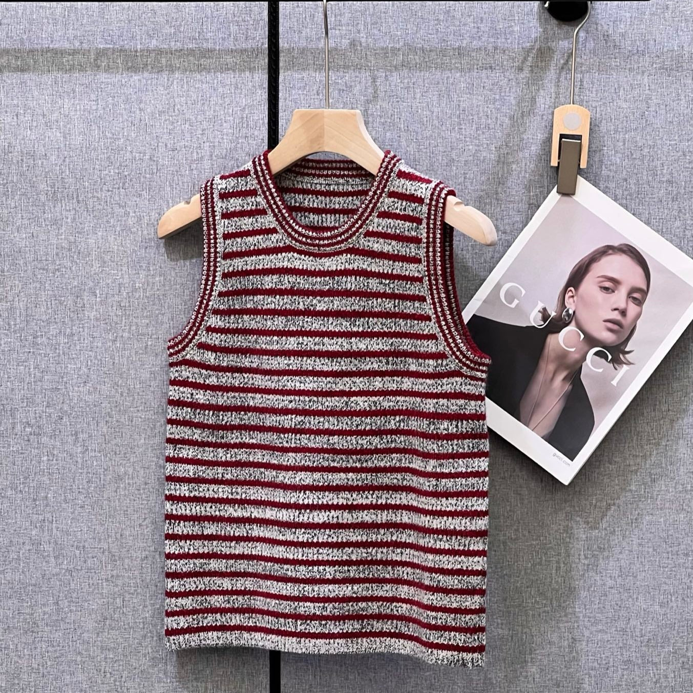 GUCCI SLEEVELESS TOP STYLE 26