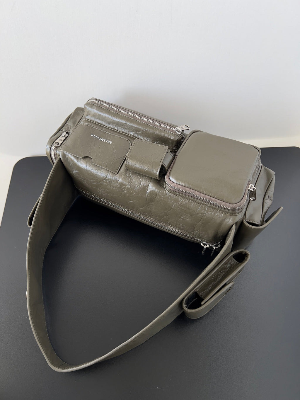 SUPERBUSY SLING BAG 35 IN KHAKI GREEN LAMBSKIN