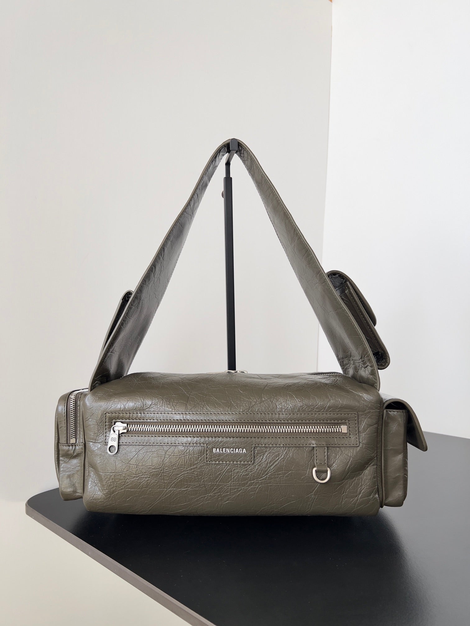 SUPERBUSY SLING BAG 35 IN KHAKI GREEN LAMBSKIN