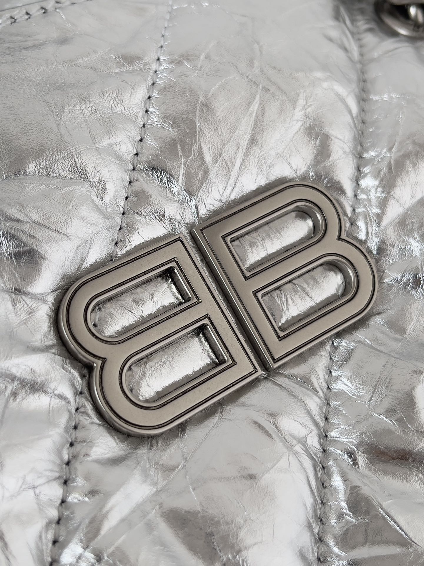 CRUSH SMALL TOTE BAG 26 IN SILVER QUILTED CALFSKIN SILVER HARDWARE