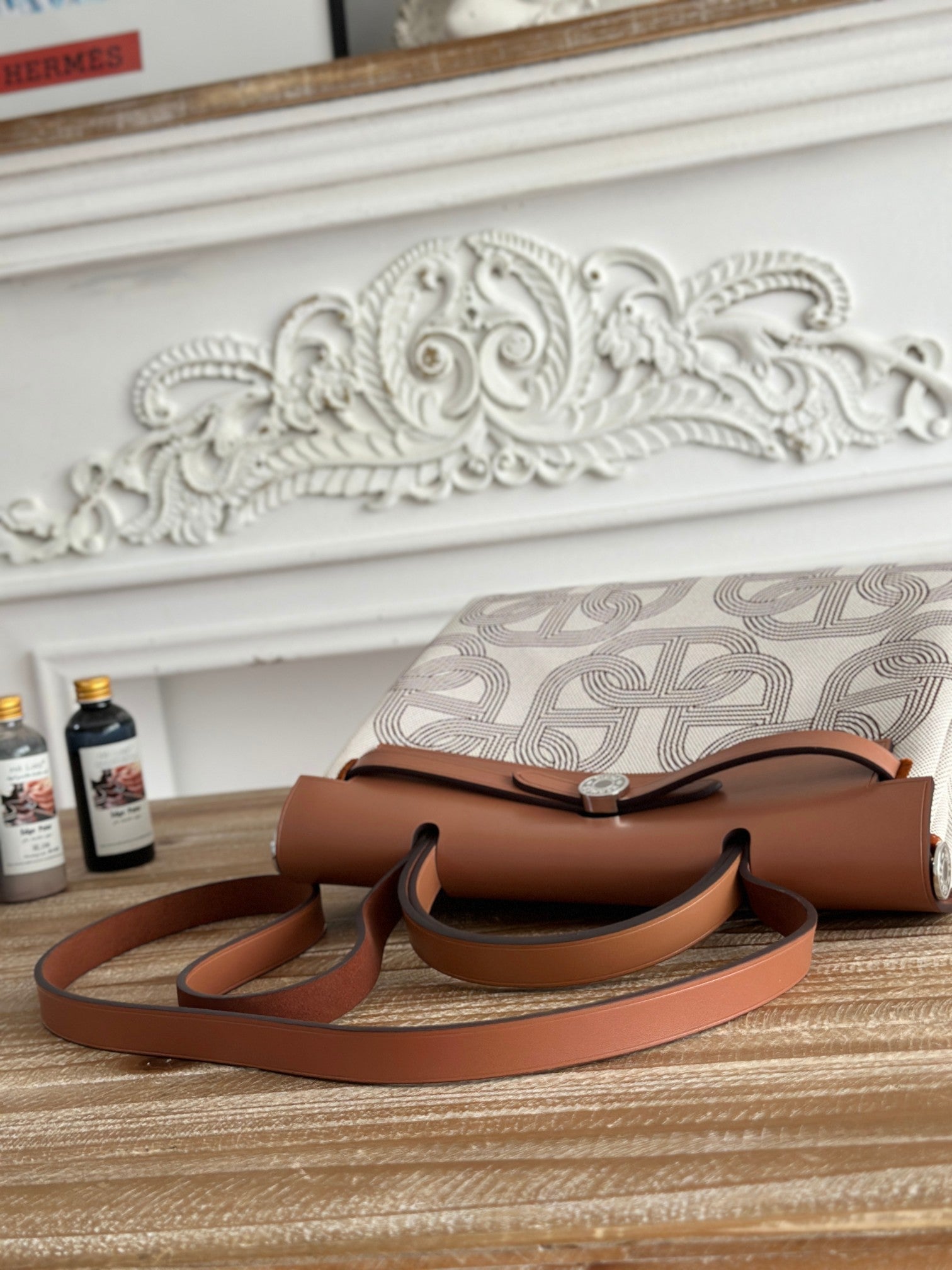 HERBAG ZIP 31 LAQUERED BAG IN OFF-WHITE MIX BROWN H PLUME CANVAS AND BROWN COWHIDE