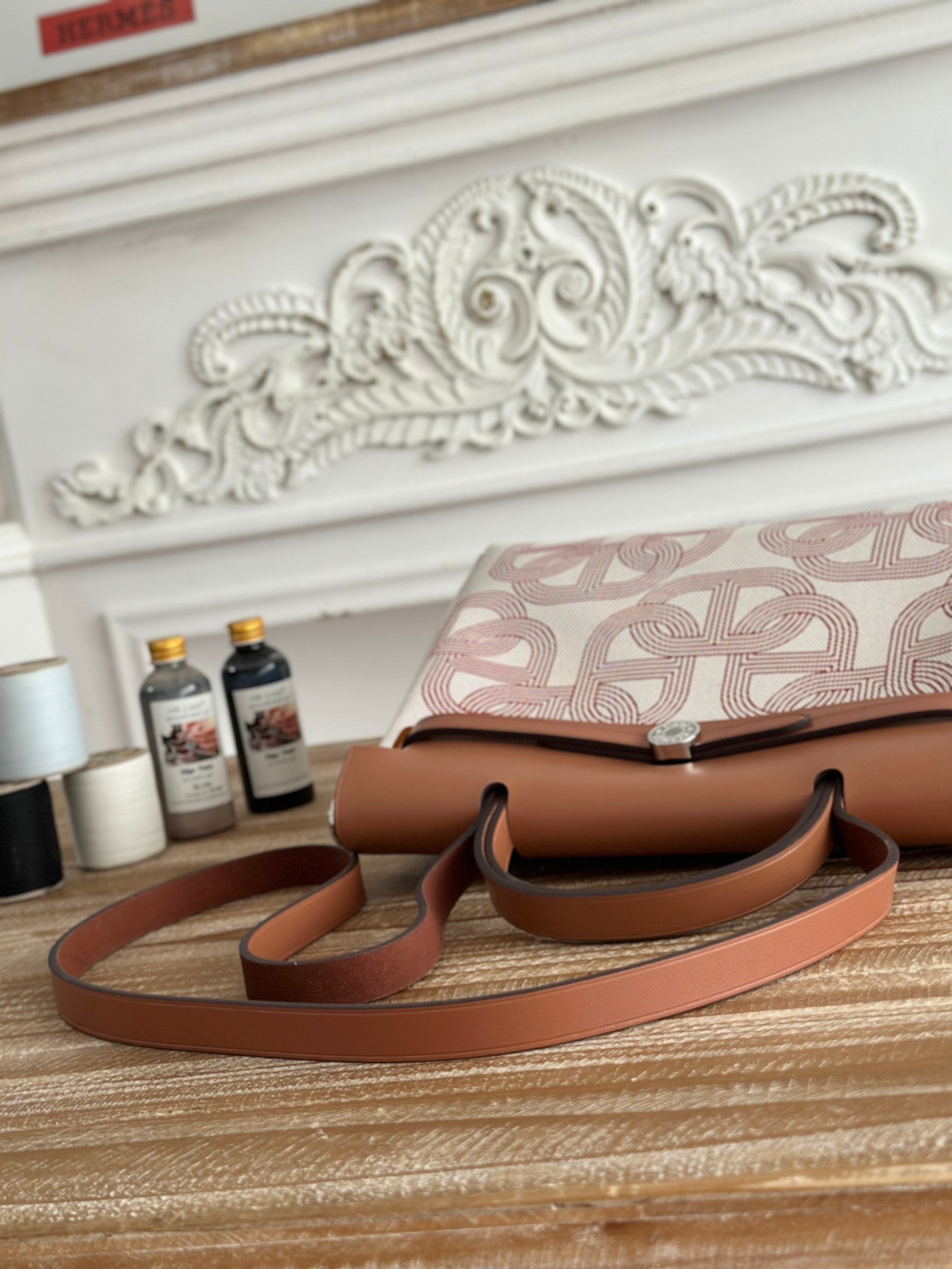 HERBAG ZIP 31 LAQUERED BAG IN OFF-WHITE MIX RED H PLUME CANVAS