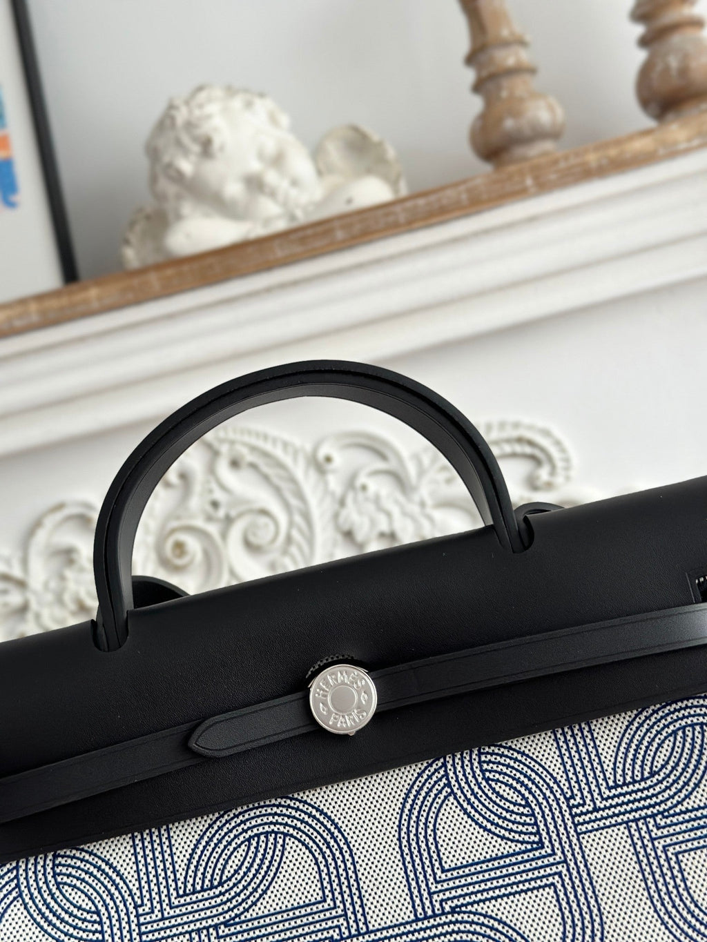 HERBAG ZIP 31 LAQUERED BAG IN OFF-WHITE MIX BLUE H PLUME CANVAS