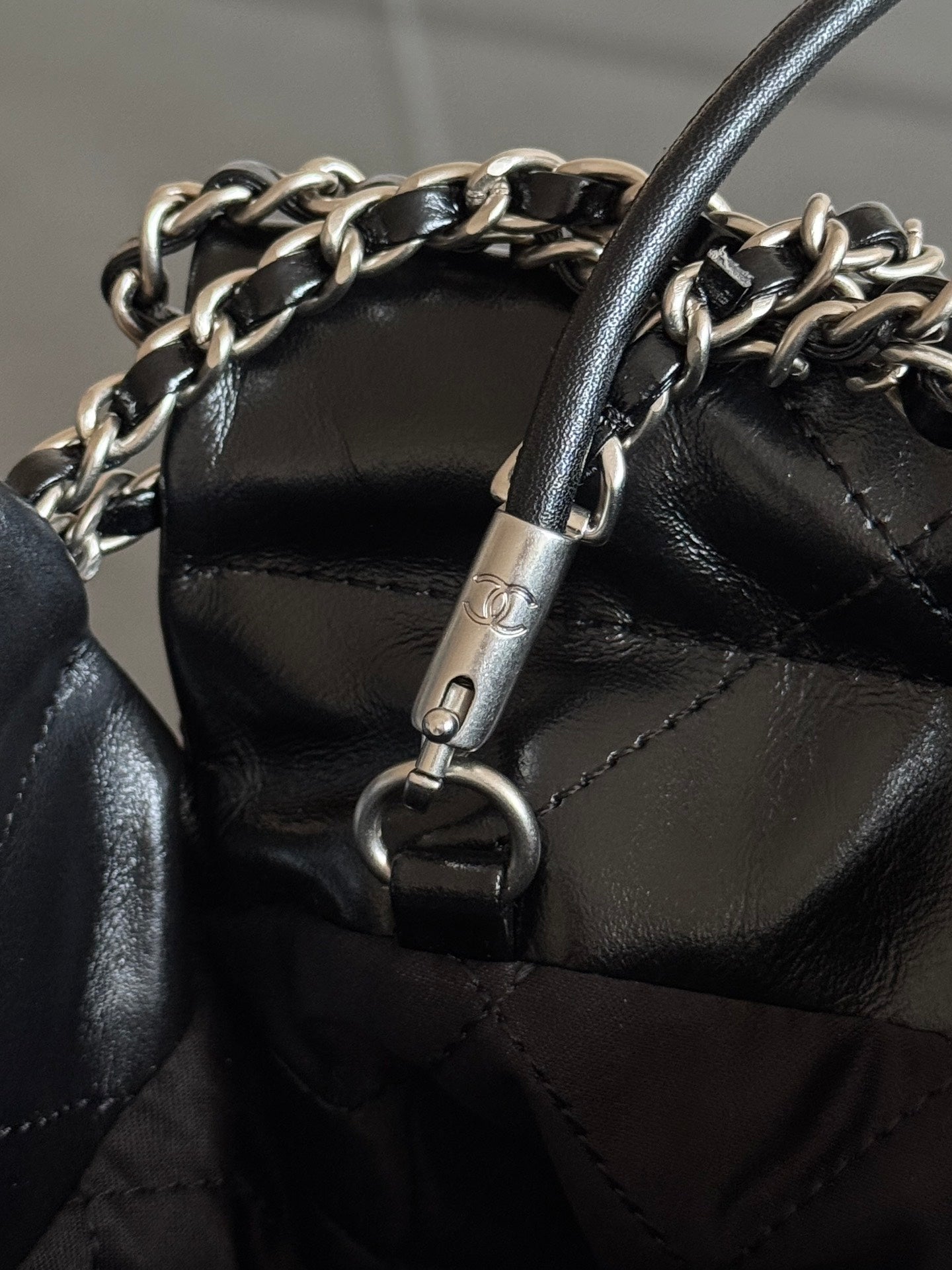 CC MINI HOBO HANDBAG 20 IN BLACK CALFSKIN SILVER-TONE HARDWARE