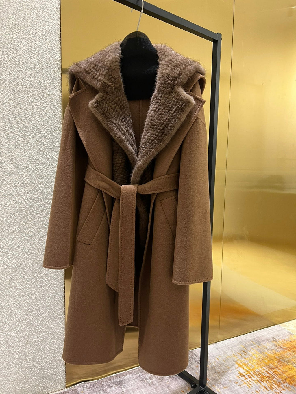 MAX MARA 25S MINK FUR COAT 031