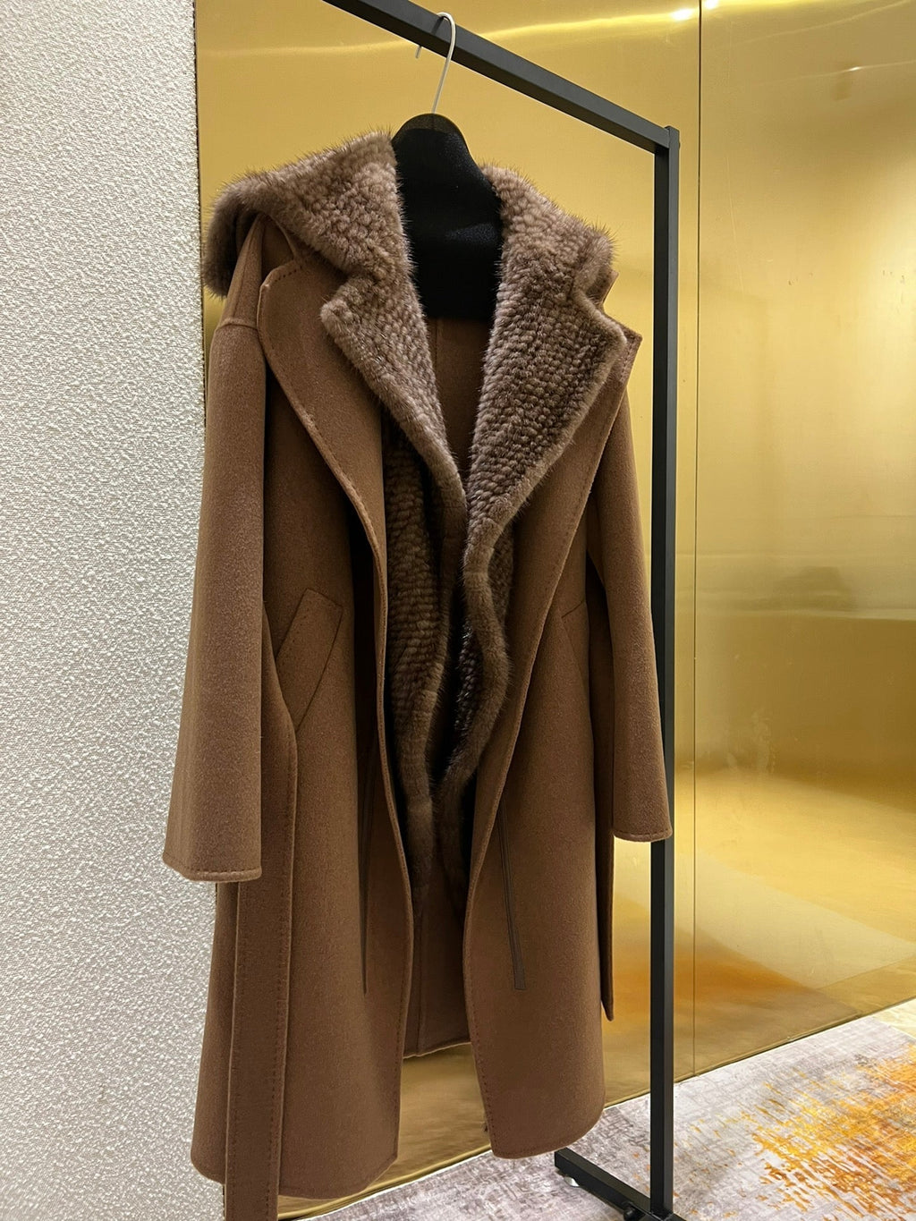 MAX MARA 25S MINK FUR COAT 031