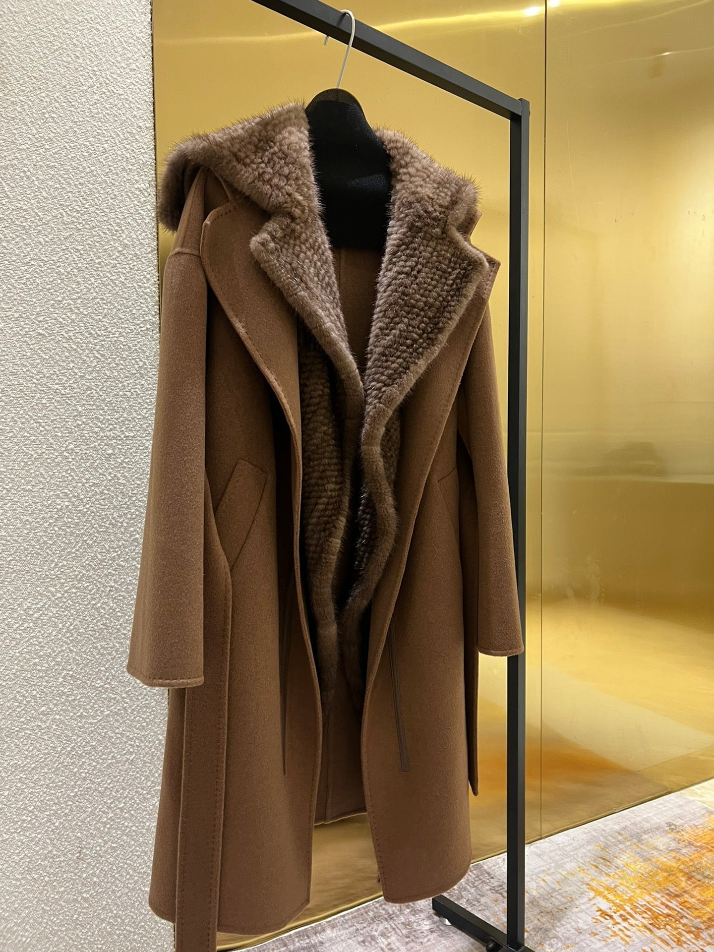 MAX MARA 25S MINK FUR COAT 031