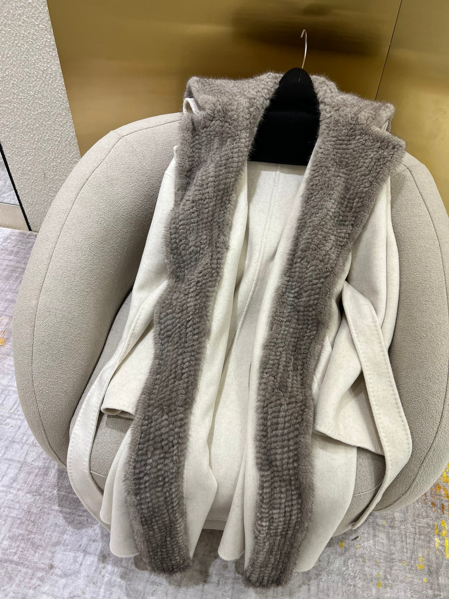 MAX MARA 25S MINK FUR COAT 032