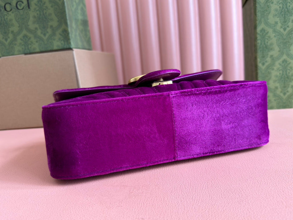 GUCCI 25S GG MARMONT 26 CM IN DEEP PINK PURPLE VELVET WITH GOLD HARDWARE