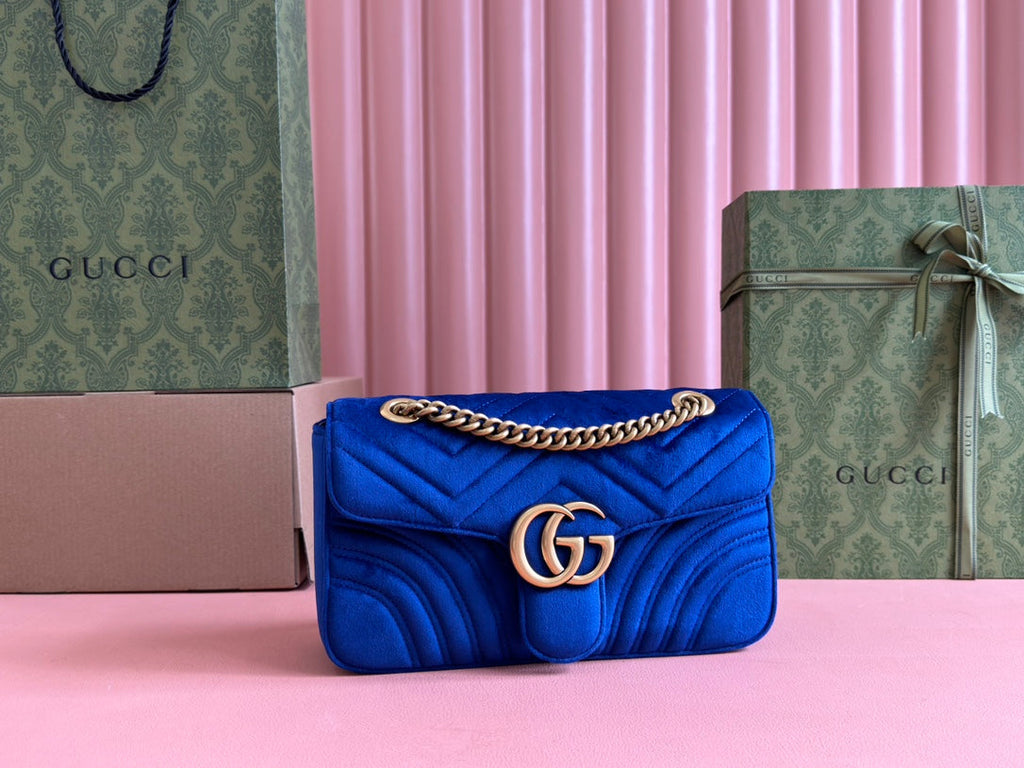 GUCCI 25S GG MARMONT 26 CM IN DARK BLUE VELVET WITH GOLD HARDWARE