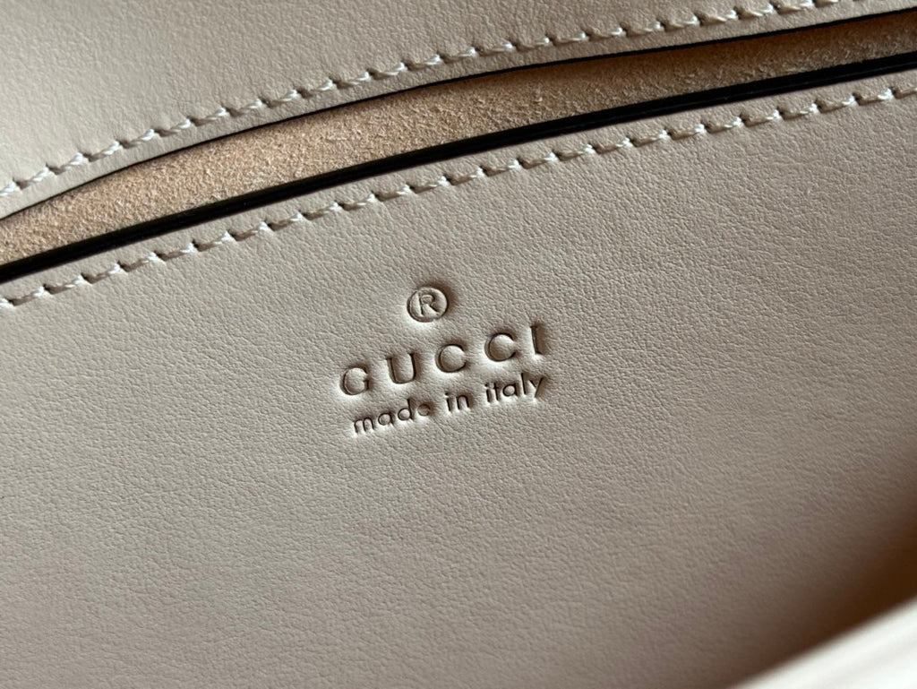 MARMONT MEDIUM SHOUDER BAG 23 IN LIGHT BEIGE CALFSKIN