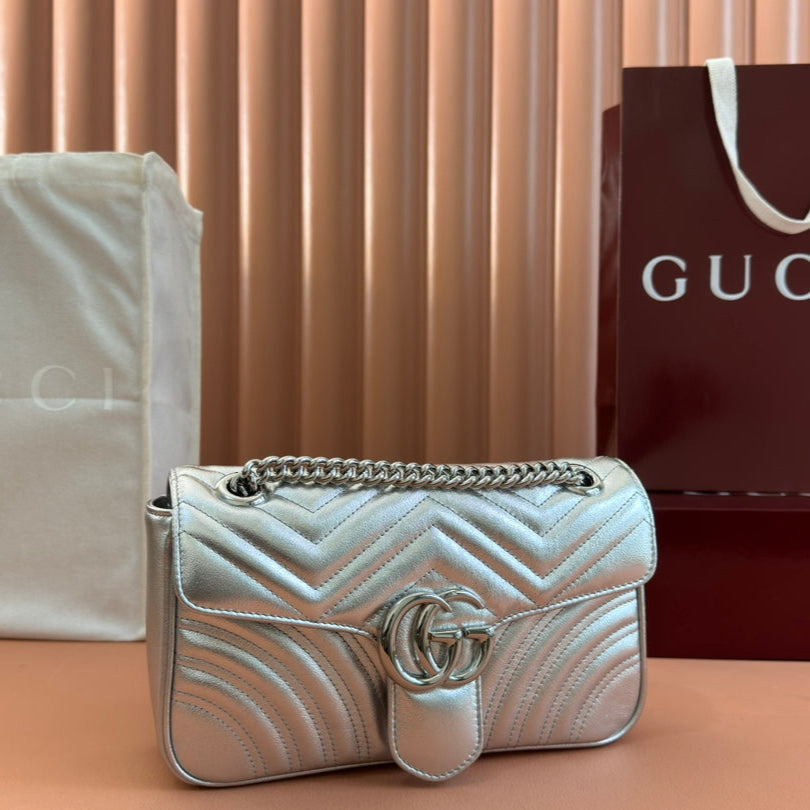 MARMONT MEDIUM SHOUDER BAG 26 IN SILVER PATENT CALFSKIN