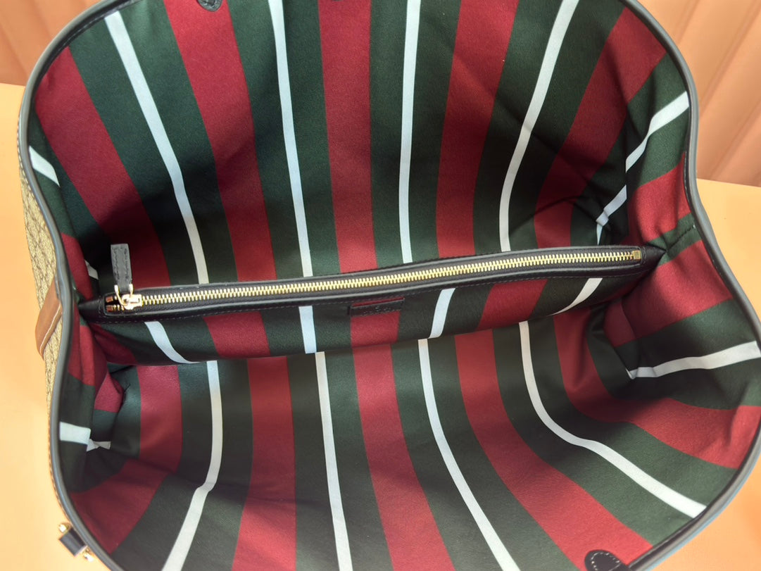 GUCCI 25S EMBLEM LARGE BAG 46 IN DARK BROWN AND BLACK CALFSKIN