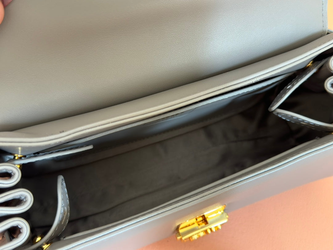 CHAIN SHOULDER BAG 24 IN SLATE GREY PATENT SMOOTH CALFSKIN