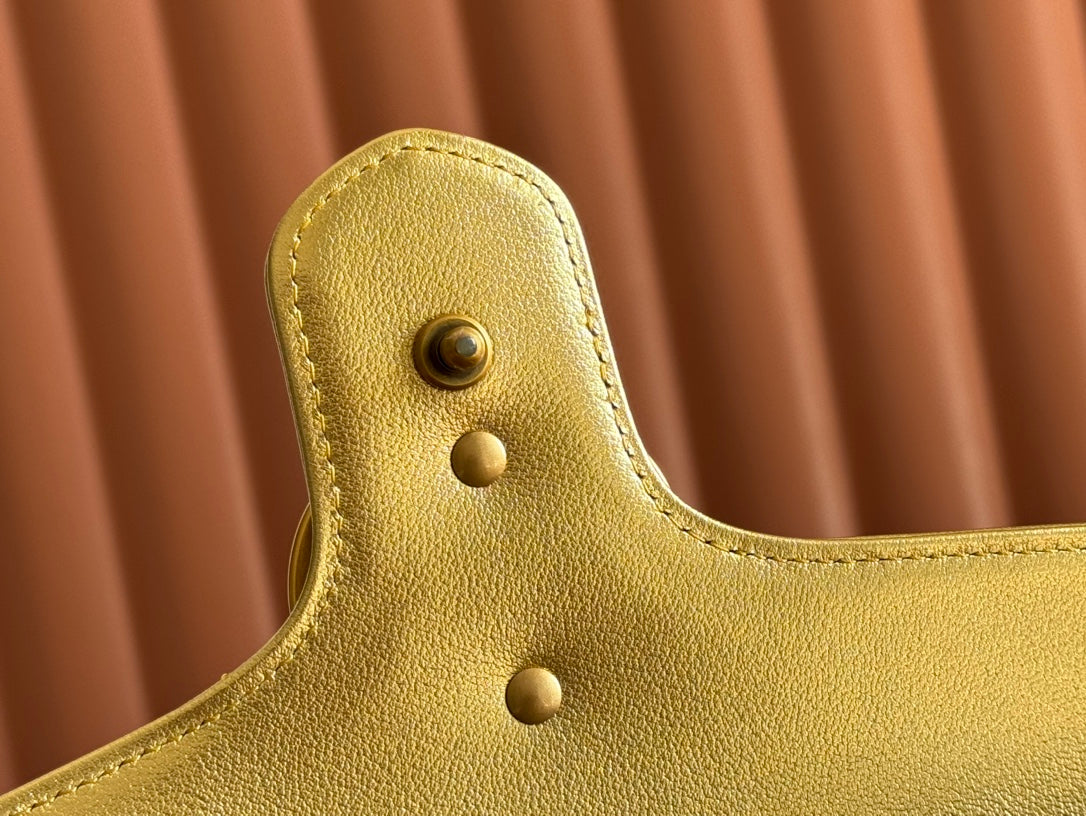 MARMONT MEDIUM SHOUDER BAG 26 IN YELLOW GLOSSY CALFSKIN