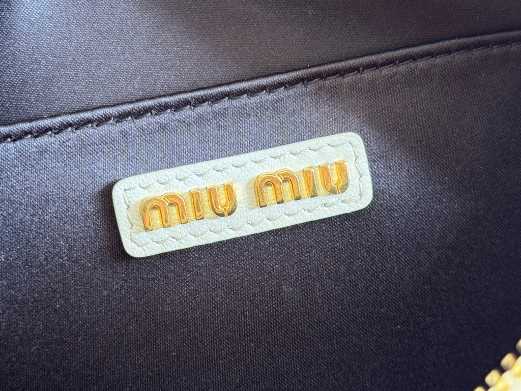 ARCADIE MATELASSÉ BAG 19 IN WHITE LAMBSKIN GOLD HARDWARE