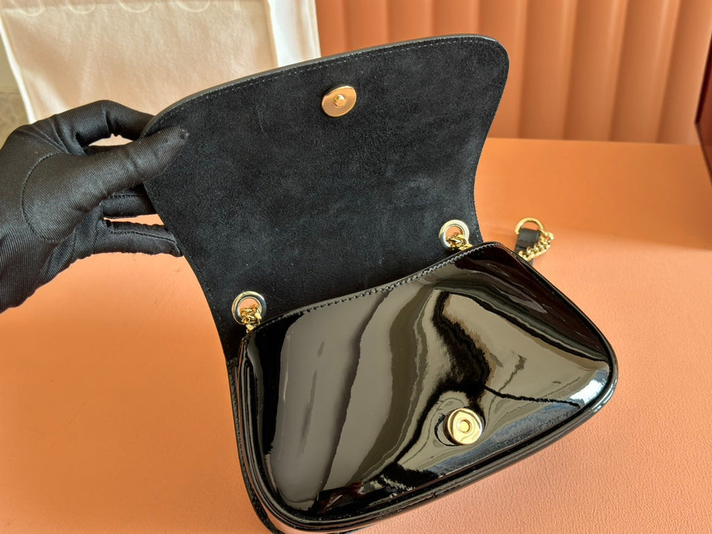 SMALL BLONDIE SHOULDER BAG 21.5 IN BLACK PATENT CALFSKIN