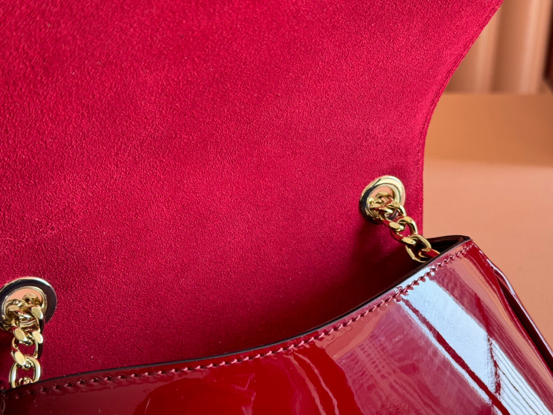 SMALL BLONDIE SHOULDER BAG 21.5 IN RED PATENT CALFSKIN