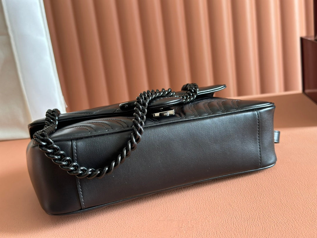 MARMONT SHOULDER BAG 26 IN BLACK CALFSKIN BLACK CHAIN