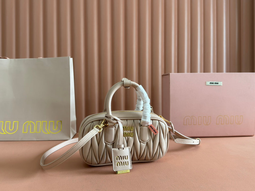 ARCADIE MATELASSÉ BAG 19 IN NUDE CALFSKIN GOLD HARDWARE