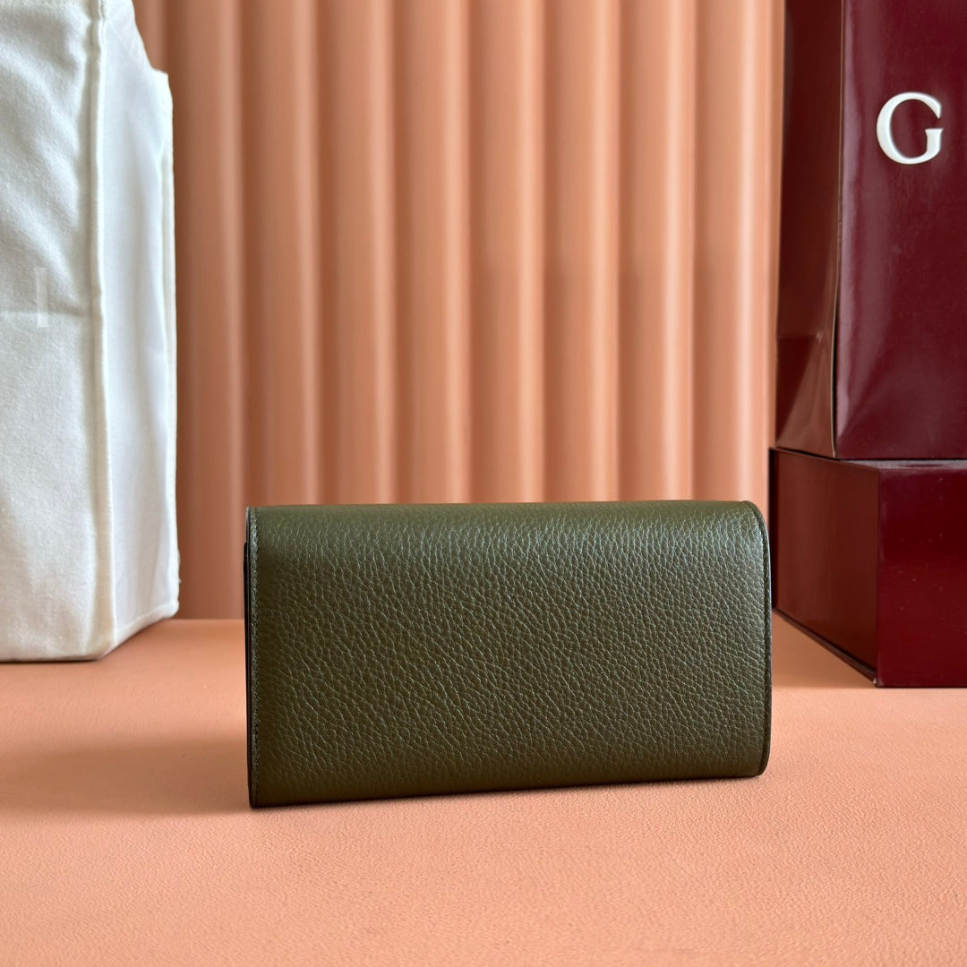 SOFTBIT CONTINENTAL WALLET 19 IN GREEN GRAINY CALFSKIN GOLD HARDWARE