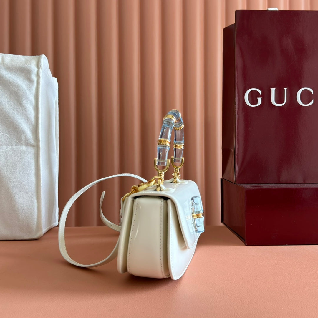 BAMBOO DIVE MEDIUM BAG 27 IN WHITE SHINY CALFSKIN RESIN BRASS BAMBOO-SHAPED HARDWARE