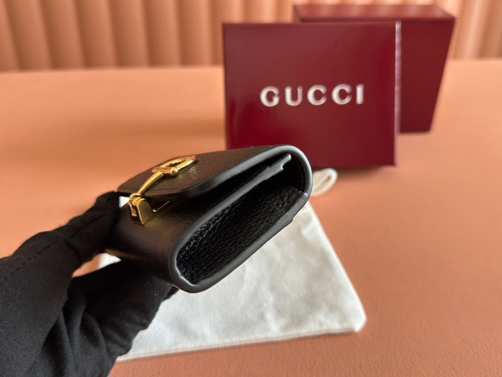 SOFTBIT CARD CASE 10.5 IN BLACK GRAINY CALFSKIN GOLD HARDWARE