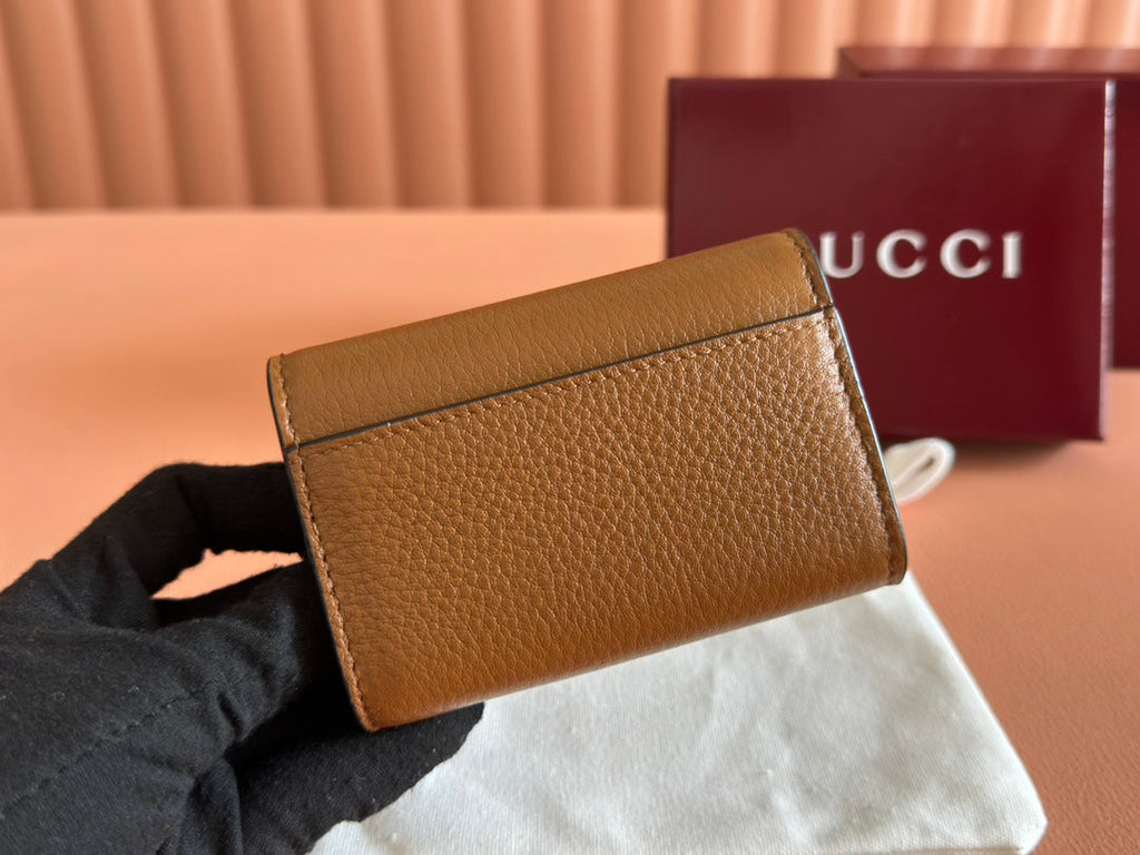 SOFTBIT CARD CASE 10.5 IN BROWN GRAINY CALFSKIN GOLD HARDWARE