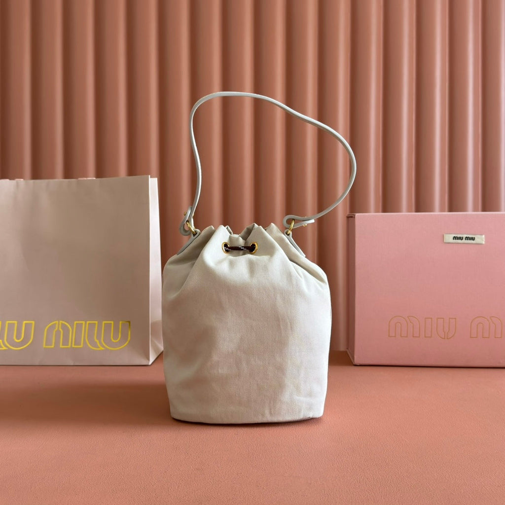 GABADINE POUCH 22.5 IN PLASTER WHITE CANVAS BROWN DRAWSTRING