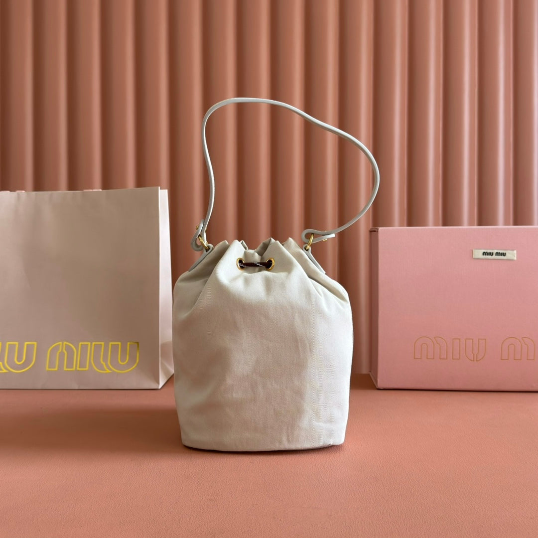 GABADINE POUCH 22.5 IN PLASTER WHITE CANVAS BROWN DRAWSTRING