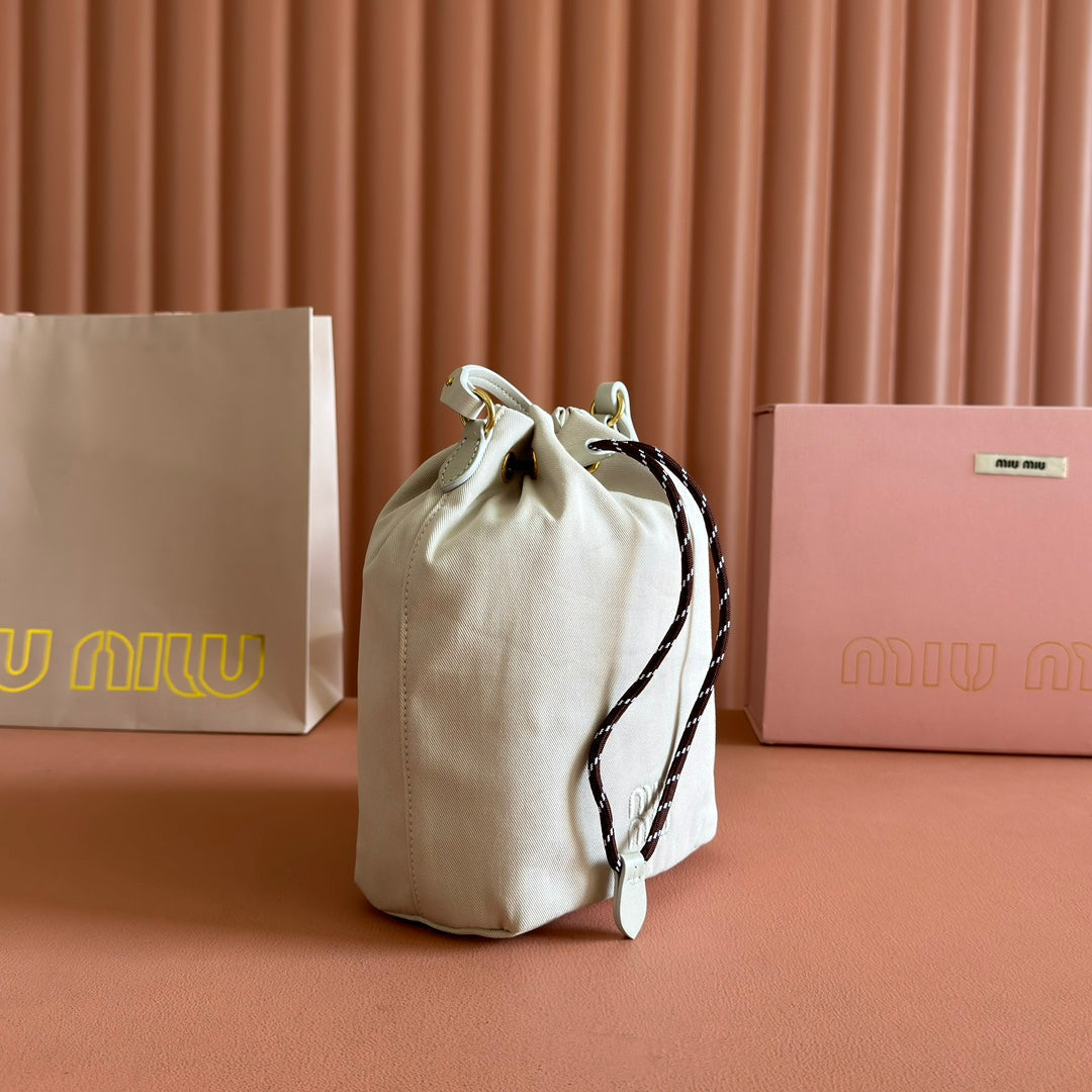 GABADINE POUCH 22.5 IN PLASTER WHITE CANVAS BROWN DRAWSTRING